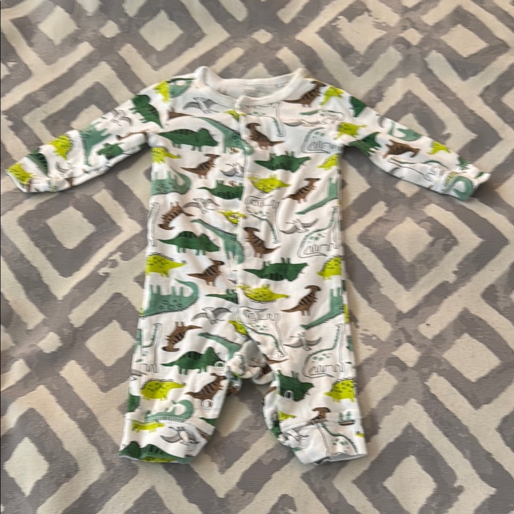 ❤️ 7 for 20 ❤️ Dinosaur Print Kids Onesie long sleeveed 6mo